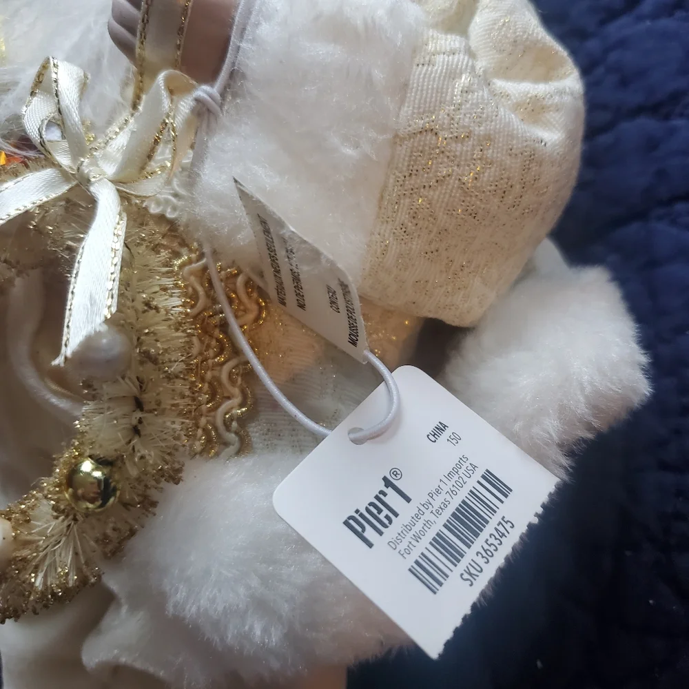 Pier 1 White And Gold Snowy Santa Decor Figure With Wreath